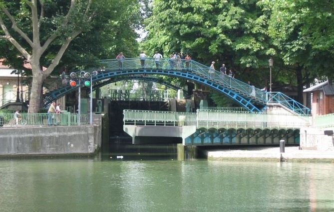 EMPREINTES D'HISTOIRE. Pourquoi le président Pompidou voulait-il mettre une autoroute dans un lit ?